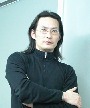 舟行萬里——專訪firstell創意總監喜勇 