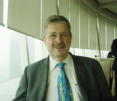 在魔幻世界中旋轉