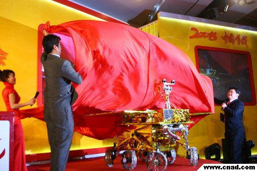 央視的奔月“嫦娥”驚險舞臺1