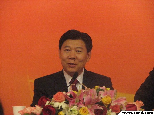 劉鳳軍教授：史玉柱又來了還是白裝墨鏡