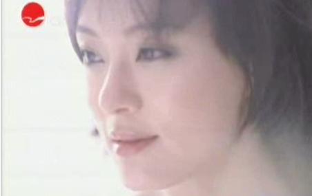 歐泊萊享受被嫉妒的肌膚