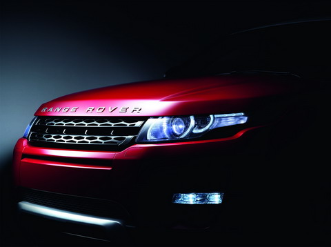 傳立中國為路虎攬勝極光造勢