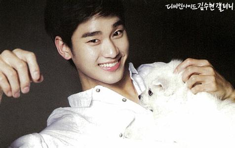 傳森馬服飾巨資簽約金秀賢 延續當紅明星代言作風