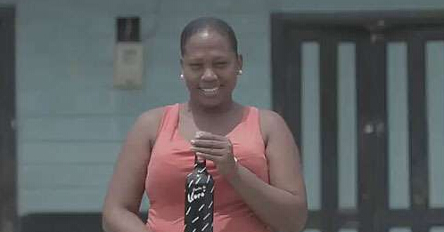 愛在人間:哥倫比亞可口可樂公益廣告 賣雨