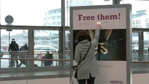 2014年戛納廣告獎——德國米索爾戶外創意互動裝置 刷卡捐助