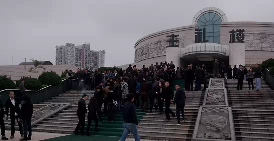 百位跨界名人 齊聚廣州話別黑馬大叔