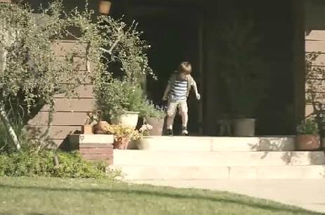 美國寵糧品牌IAMS與DDB推出了#A Boy and His Dog Duck#狗糧廣告