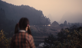 E-link打造關愛留守兒童微電影 戳中外出打拼媽媽淚點