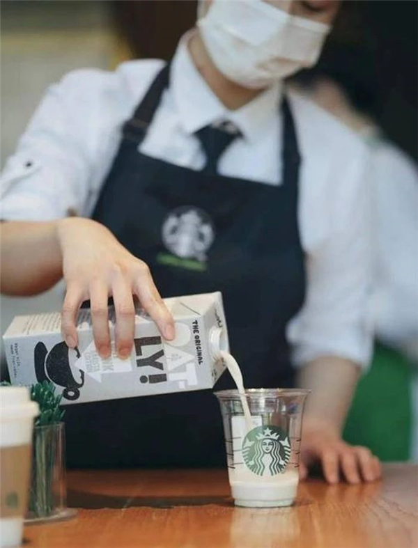 1739951179571741.jpg 13一個品牌的2種增長路徑.jpg