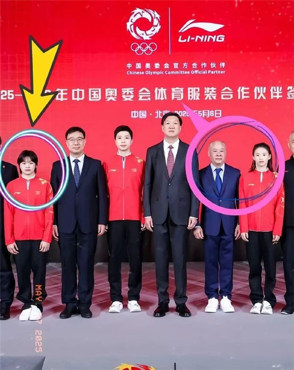 1747210437684569.jpg 2全紅嬋合影沒站C位.jpg