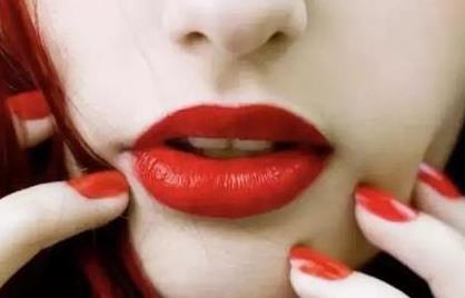 100多年來，都是廣告在控制你對“顏值”的認知